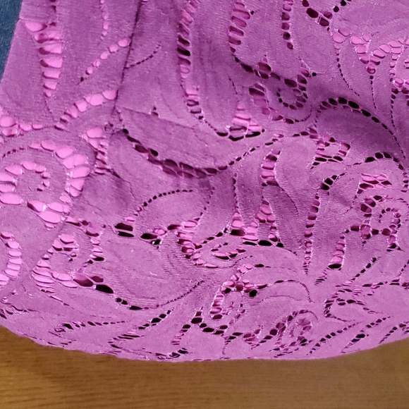 Cabi magenta lace overlay midi skirt - Picture 2 of 6